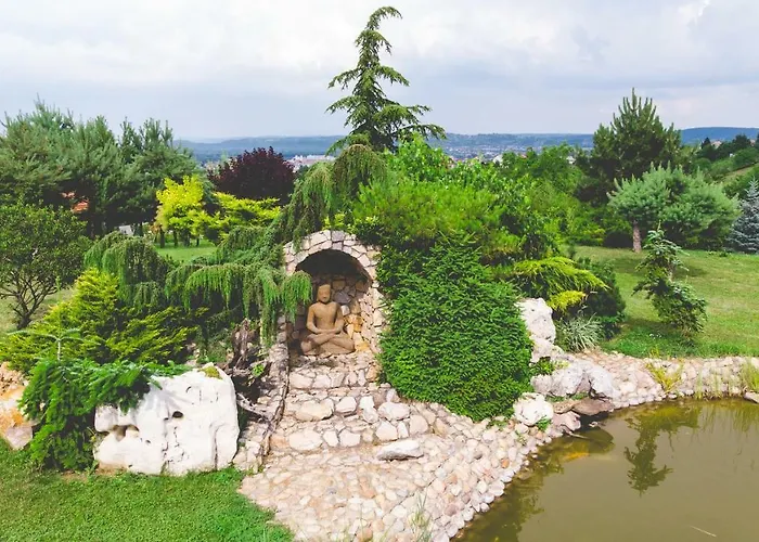 Garden Daire *